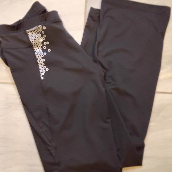 NWOT Adidas (Climate 365)yoga/workout pants - Picture 3 of 6